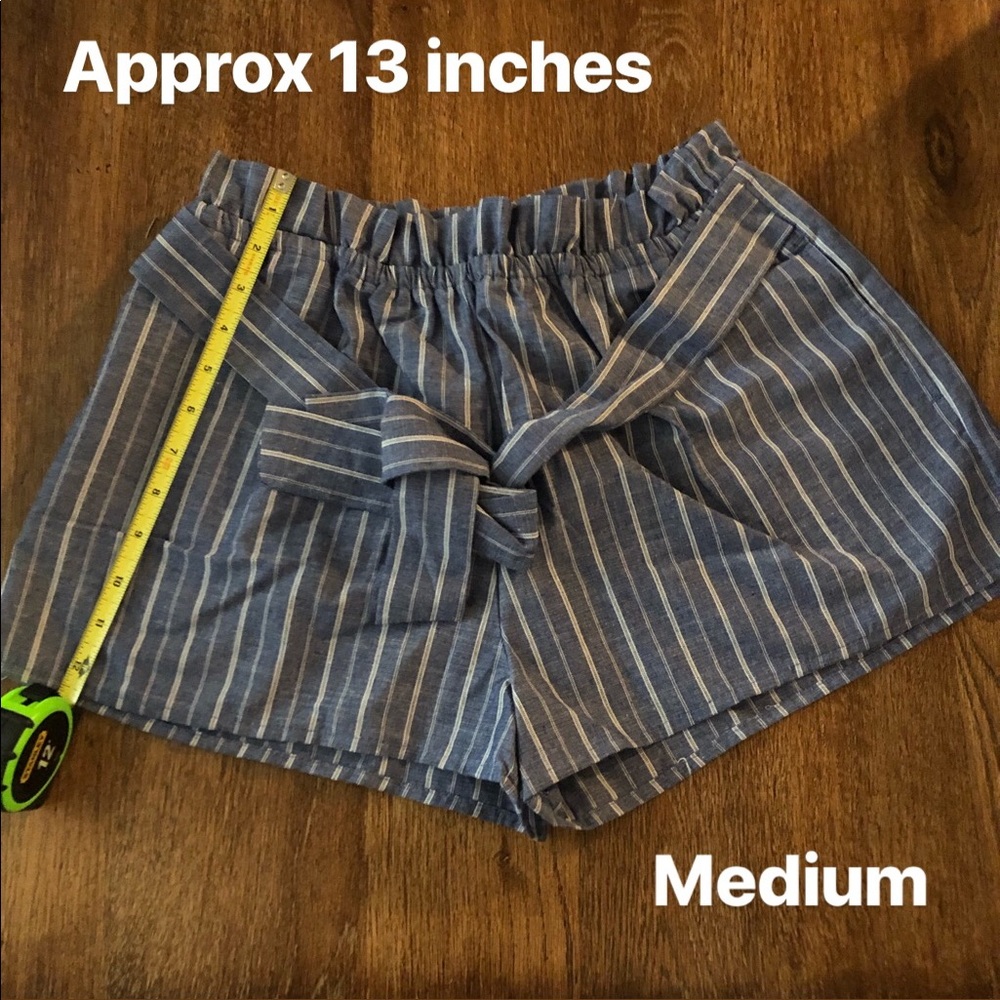 🎉HP🎉 Striped Paper Bag Shorts - Picture 5 of 8